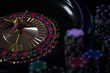 Live AduQ dealer table on eleksis togel with multiple players and real-time chat